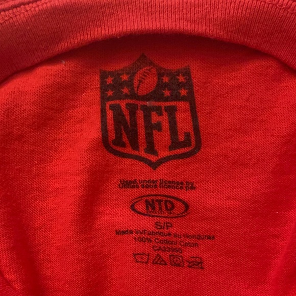 Kansas City Chiefs Red T-Shirt NFL Women Small - Picture 11 of 12